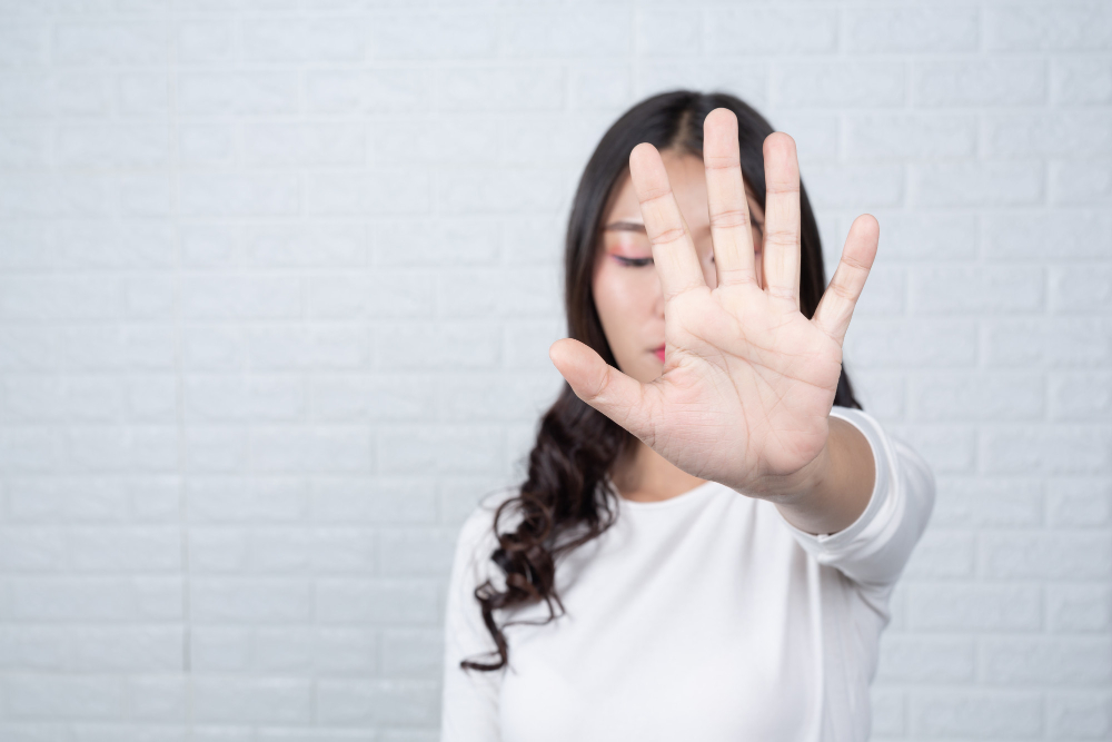 ทำไมคำว่า “ไม่ต้องรีบ” ถึงช่วยให้คนทักเร็วขึ้น